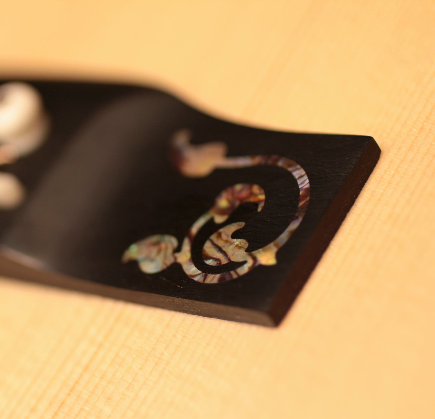 Larrivee OMV-10E CC Custom