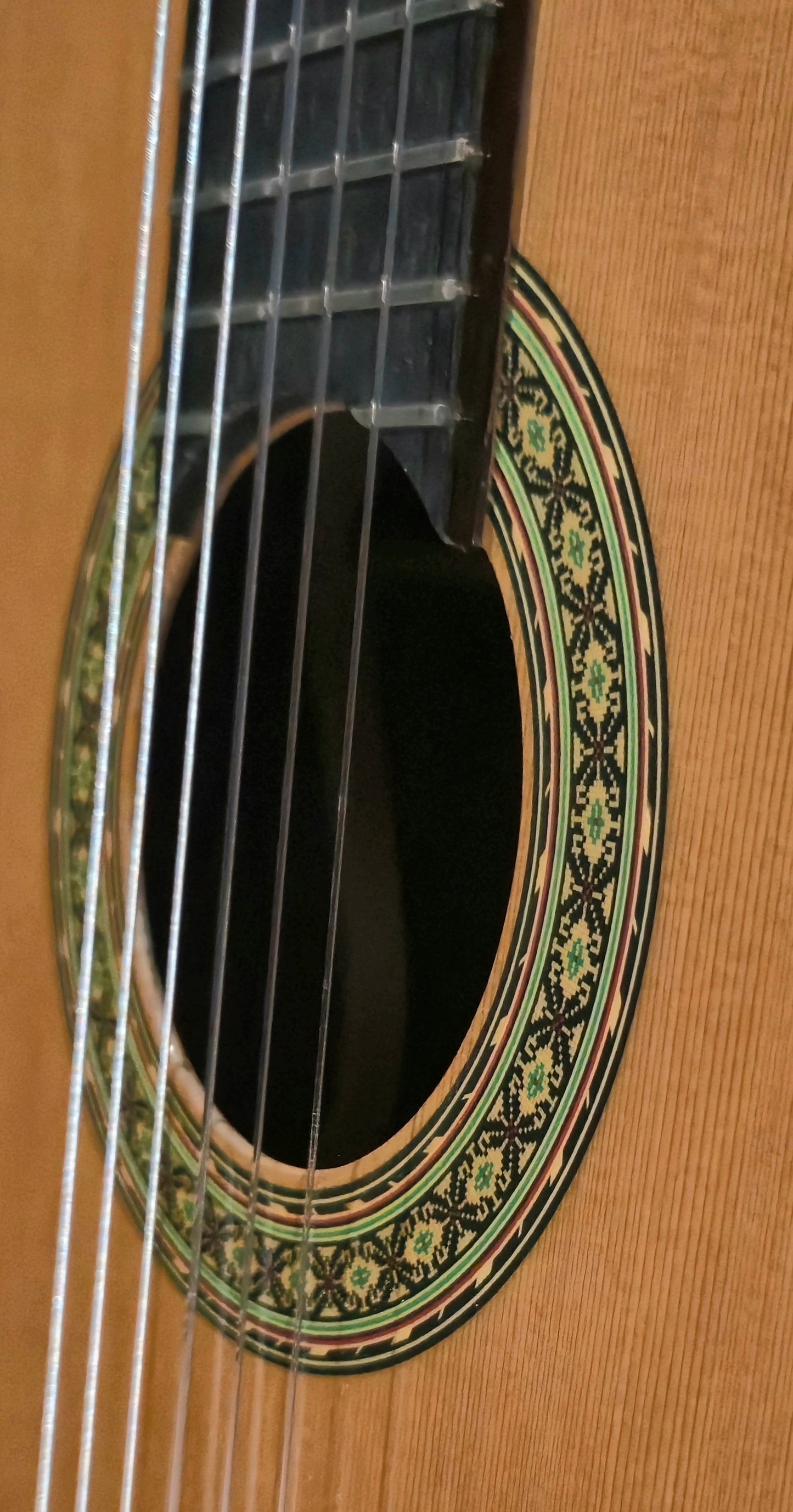 Azahar Conservatorio Classical Guitar - Handcrafted Spanish Cedar & Rosewood